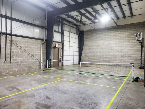 470 W Roosevelt Rd